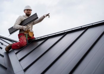 How to Tell When a Roof Needs Coating: Signs and Solutions