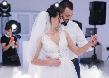 The Art of Creating a Handcrafted Masterpiece for Your Wedding