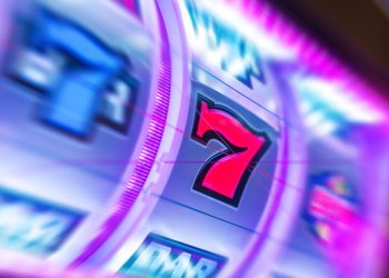 Advantages of Playing at the Best 100 Bonus Slots Site
