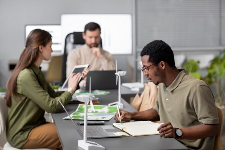 TEEHUB: an Online Platform Connecting Global Designers with Environmentally Friendly Creativity